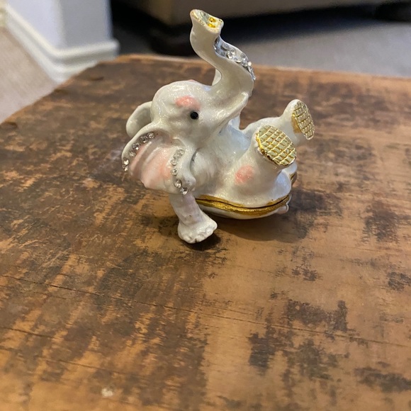 Elephant Enamel & Rhinestone Treasure Box - Picture 2 of 5